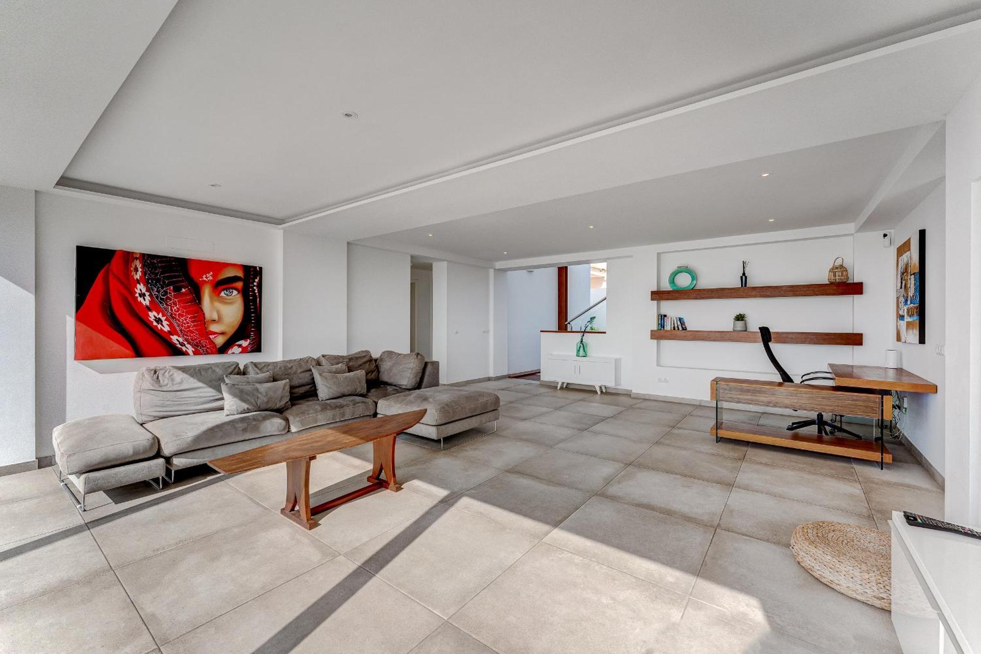Fabulous Contemporary 5 Bedroom Villa With Private Heated Pool, Sleeps Max 13 กาเยาซัลวาเค ภายนอก รูปภาพ