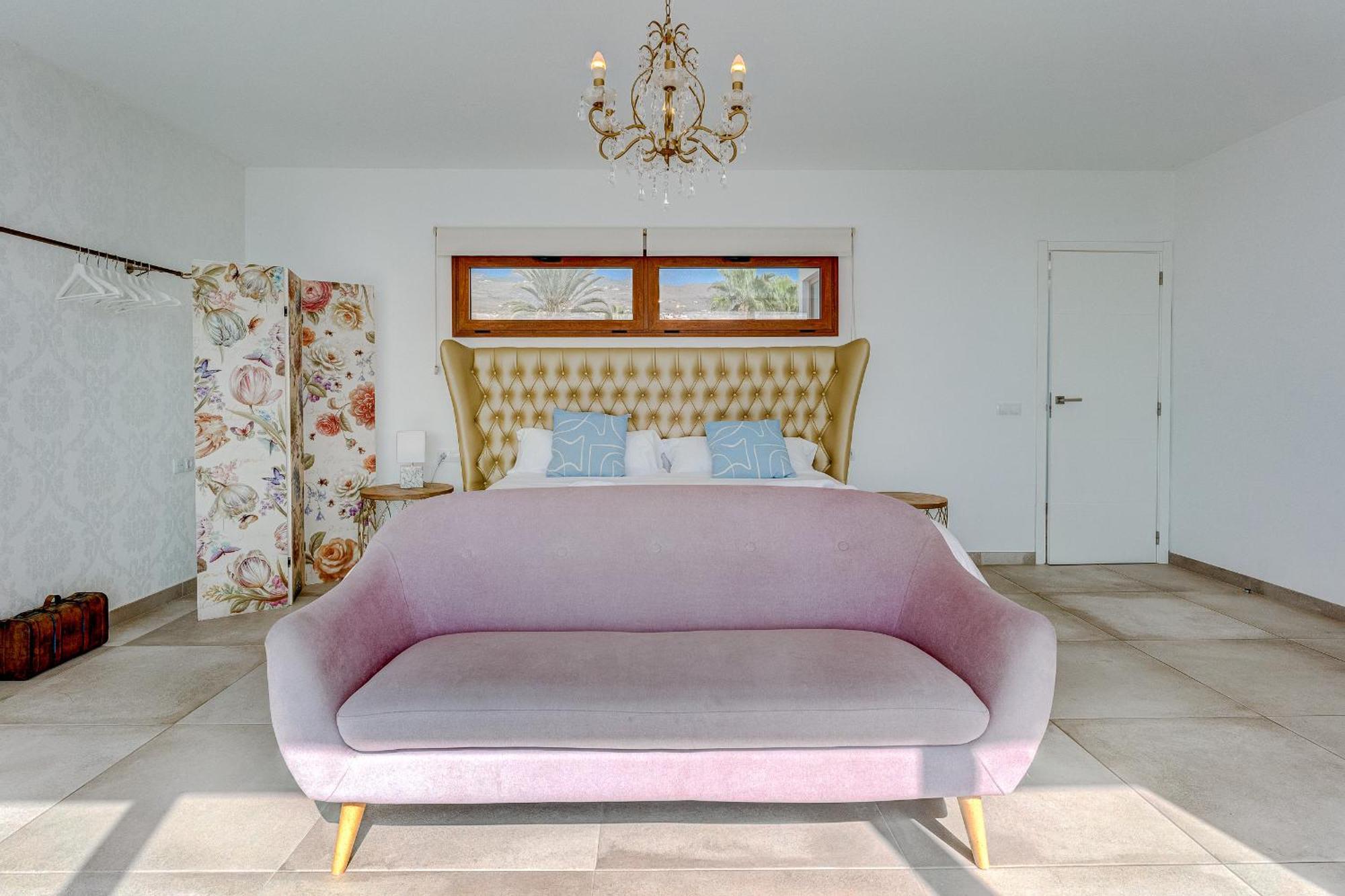 Fabulous Contemporary 5 Bedroom Villa With Private Heated Pool, Sleeps Max 13 กาเยาซัลวาเค ภายนอก รูปภาพ