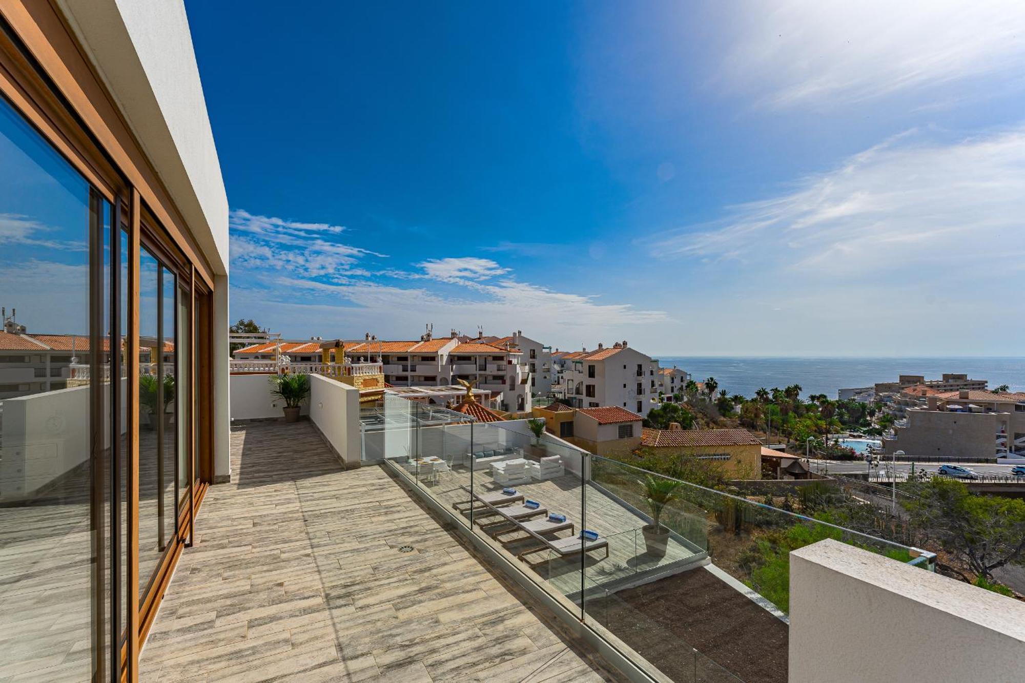 Fabulous Contemporary 5 Bedroom Villa With Private Heated Pool, Sleeps Max 13 กาเยาซัลวาเค ภายนอก รูปภาพ