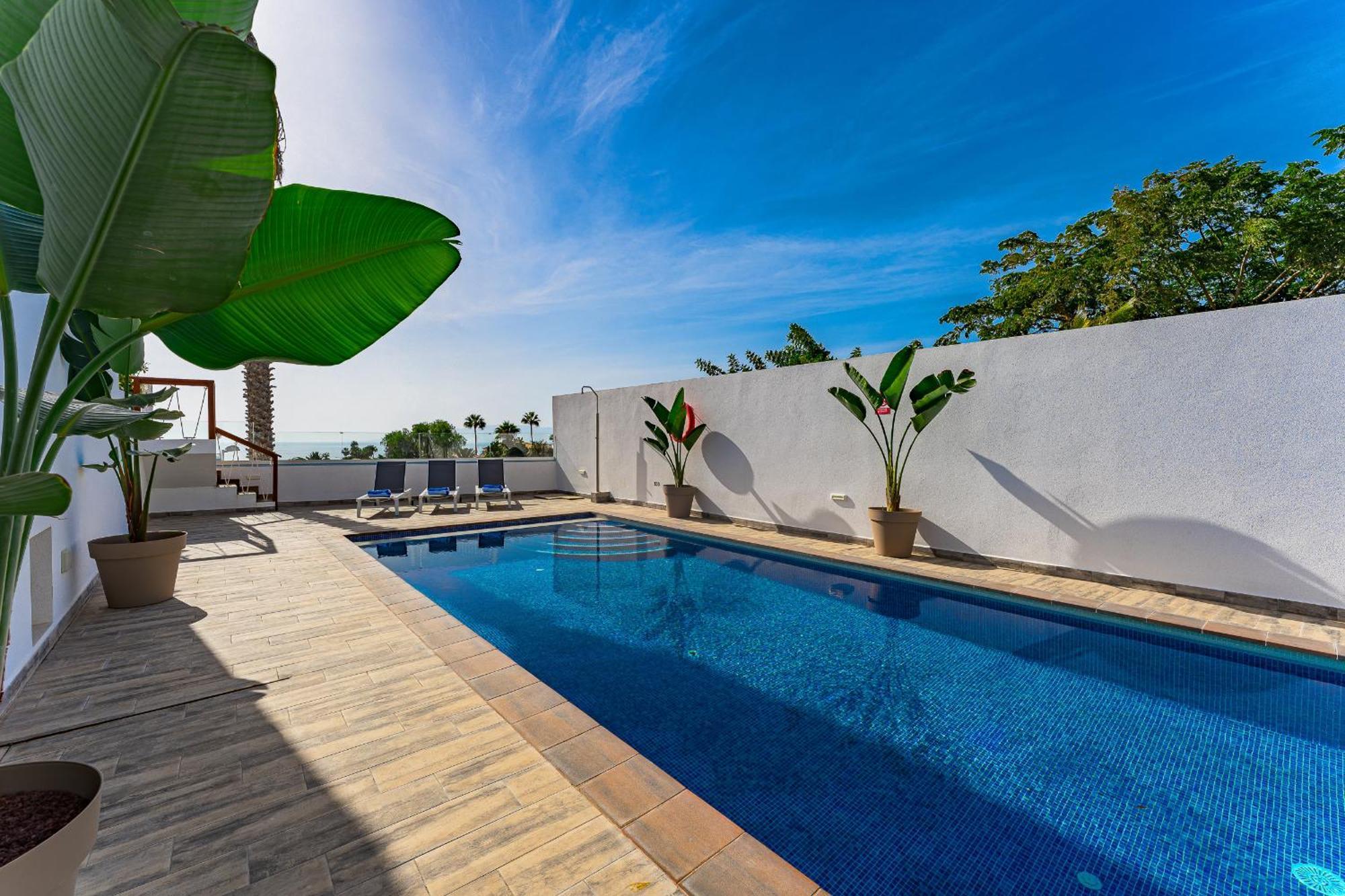 Fabulous Contemporary 5 Bedroom Villa With Private Heated Pool, Sleeps Max 13 กาเยาซัลวาเค ภายนอก รูปภาพ